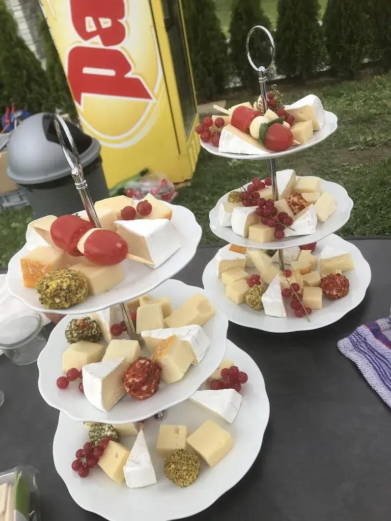 Buffet Seeblick zur Ströhbernen Brücke_Edelschrott_slider_image_2