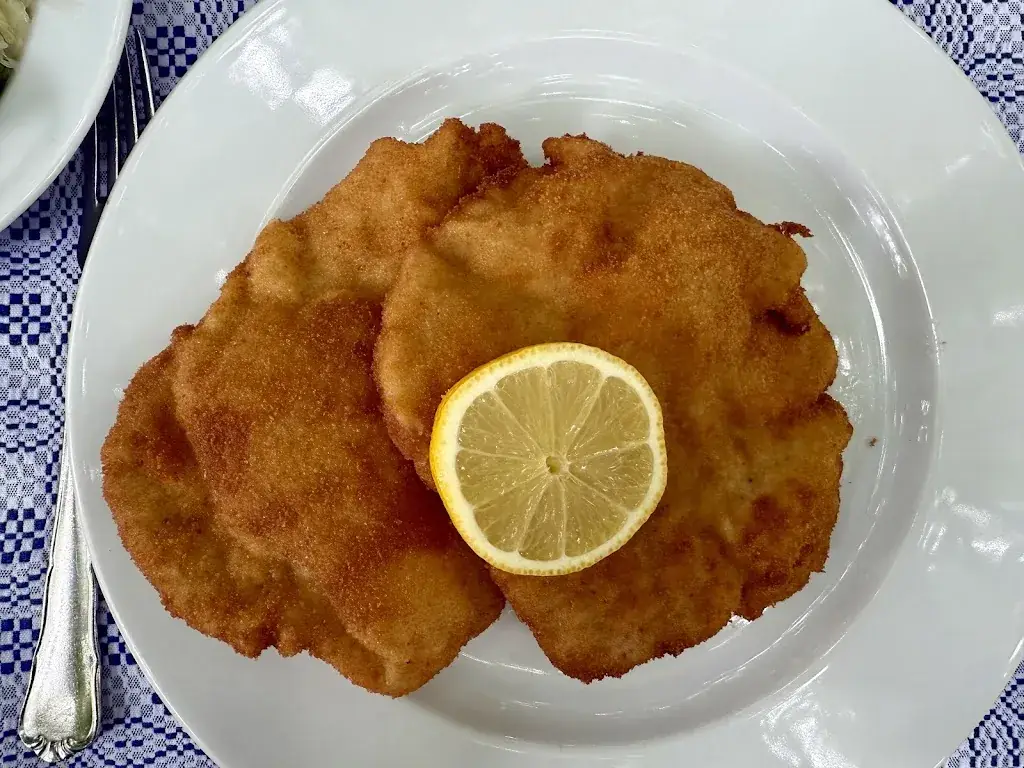 Michal Sojka_Gasthaus zur Dankbarkeit_Podersdorf am See_avis