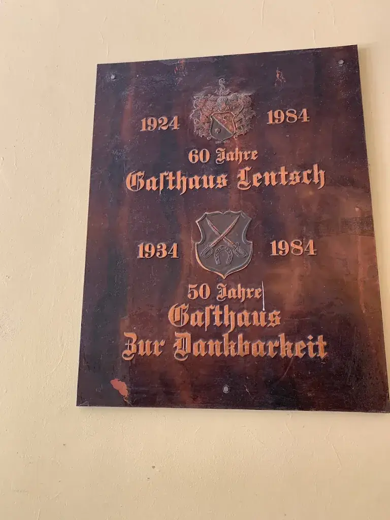 Frank Campbell_Gasthaus zur Dankbarkeit_Podersdorf am See_avis