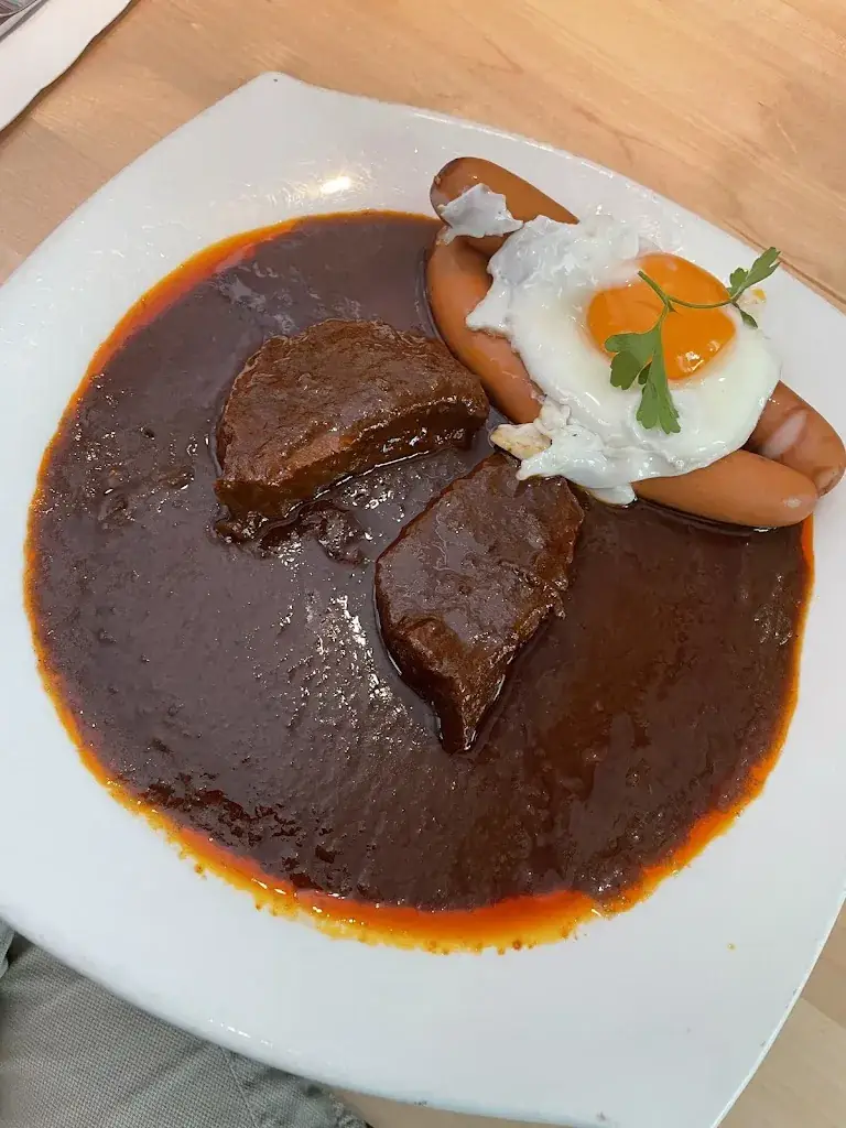 Iztok Žgalin_Gulascheck_Eggenberg_review