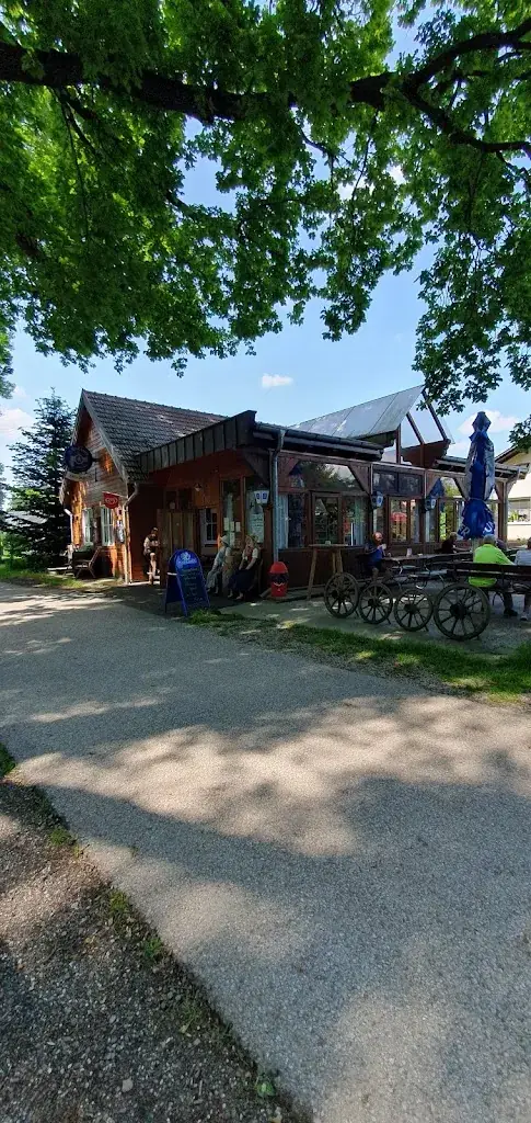 Rüdiger Pirker_Elfi‘s Hütt’n_Eichfeld_review