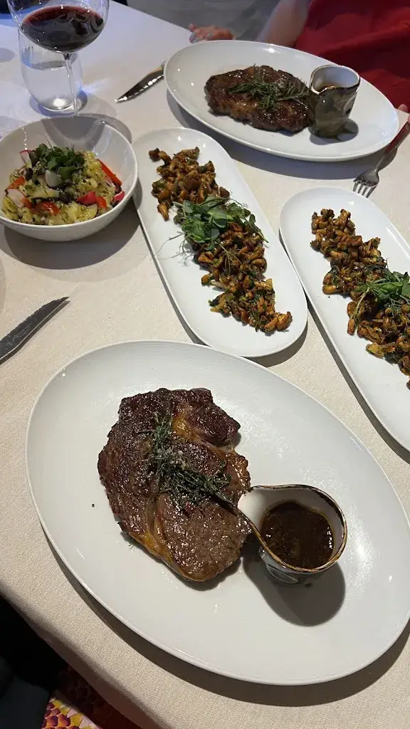 Daniel Staub_Weingut Wirtshaus Weinhotel Wolfgang Maitz_Ehrenhausen_avis