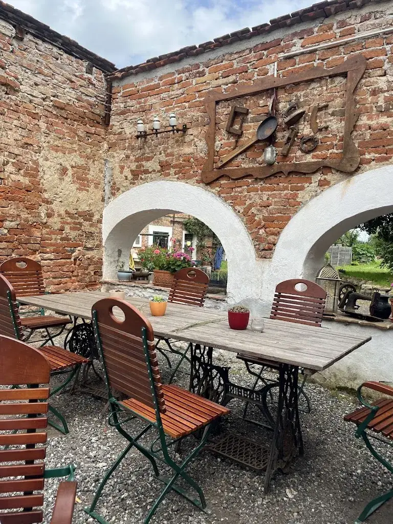 T. A._Stadtkeller Fehring Robert Gradwohl_Fehring_recensione