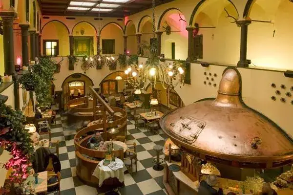 Arkadenhof Schwarzer Adler ristorante a Donawitz