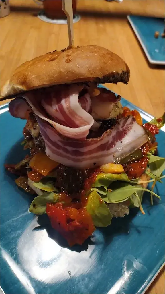 Menu_Roots Burger & more - Thomas Brunner_Donawitz_image_5