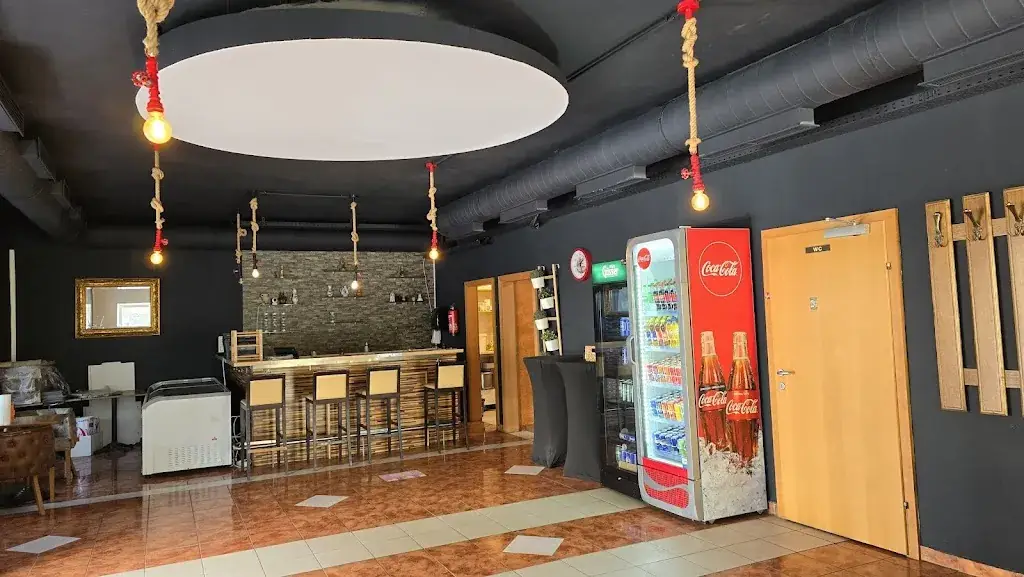 Robert N_Milano Pizzeria Ristorante Leoben_Donawitz_recensione