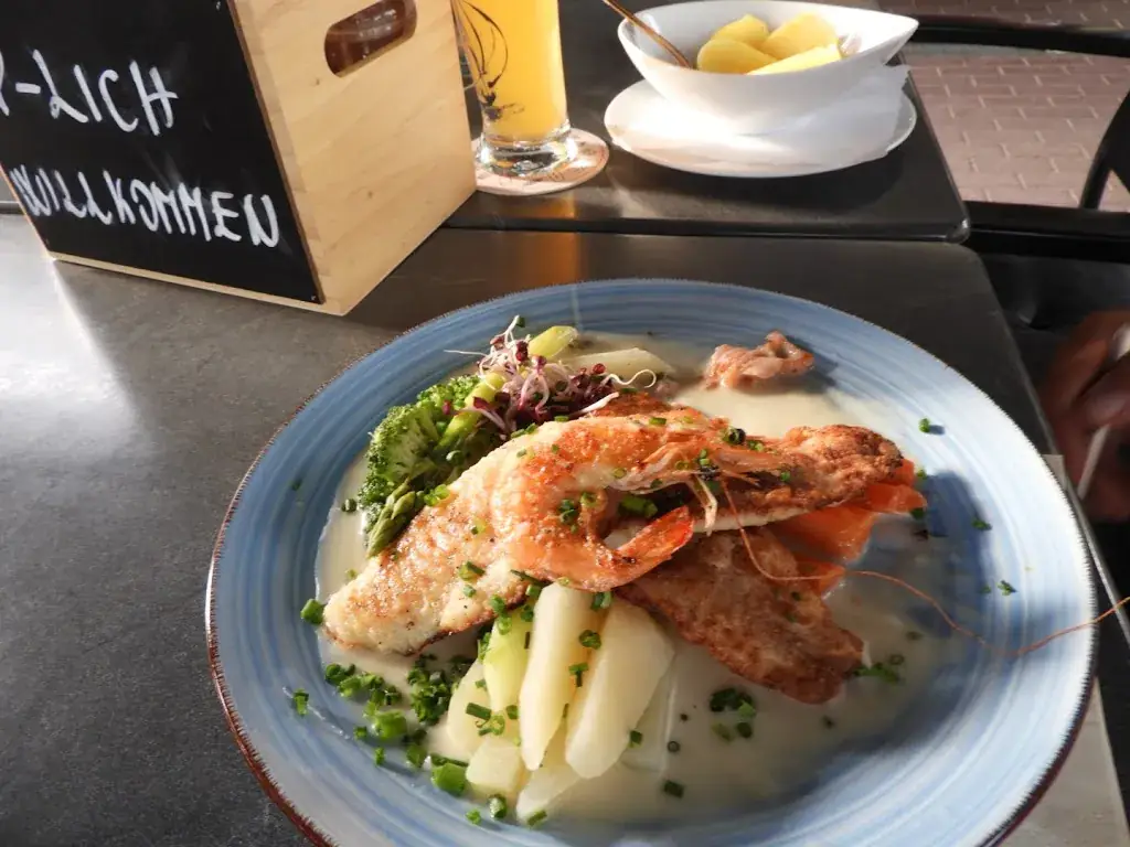 Susanne Reissig_Clubhaus Restaurant_Fischbach_review