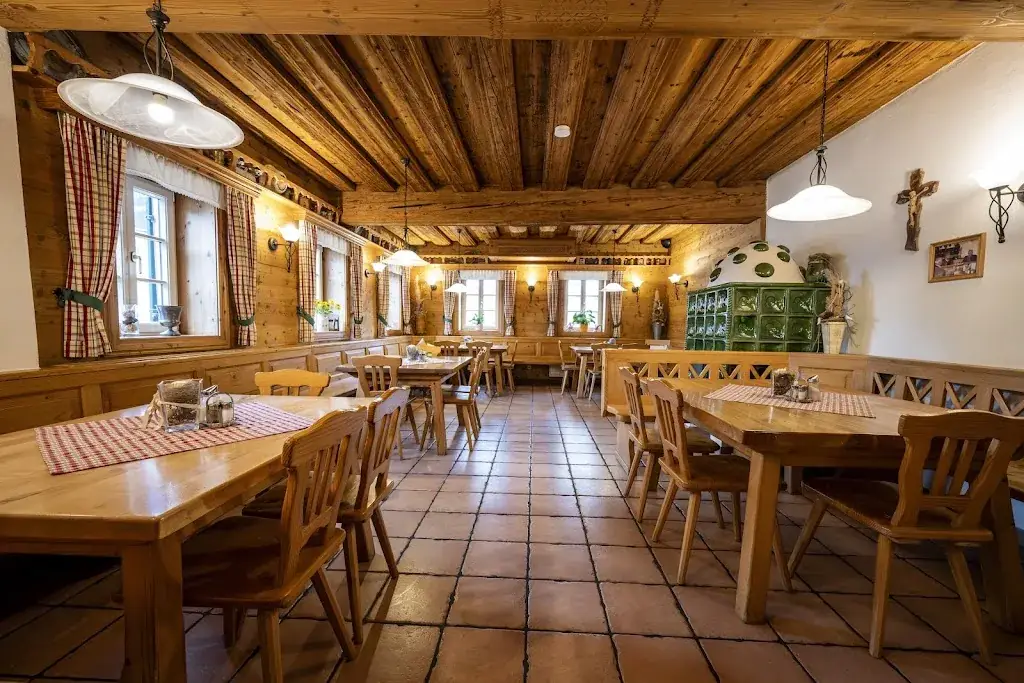 Kirchenwirt Fischbach restaurant à Fischbach