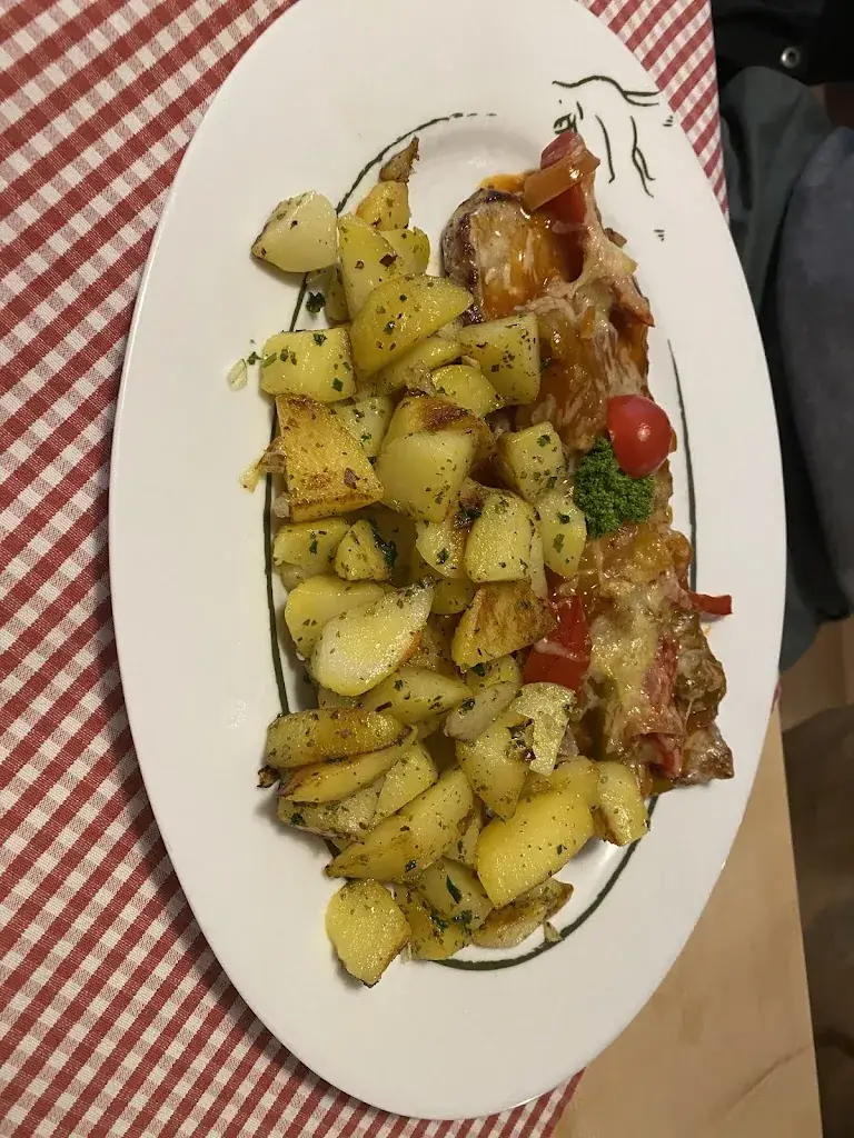 Ruzanna Konjoryan_Hammerwirt Fischbachau_Fischbach_avis