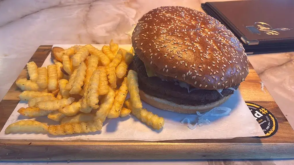 Matea Kolaric Cifrek_#PIZZA_Feistritz bei Knittelfeld_avis