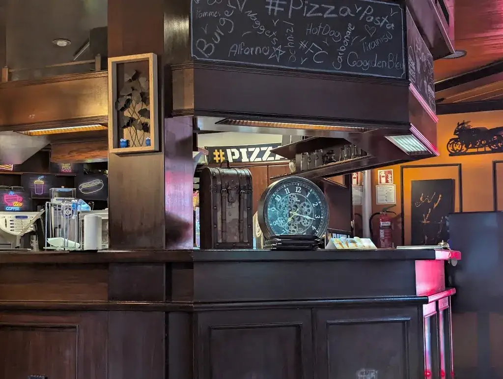 Olek Seleznov_#PIZZA_Feistritz bei Knittelfeld_avis