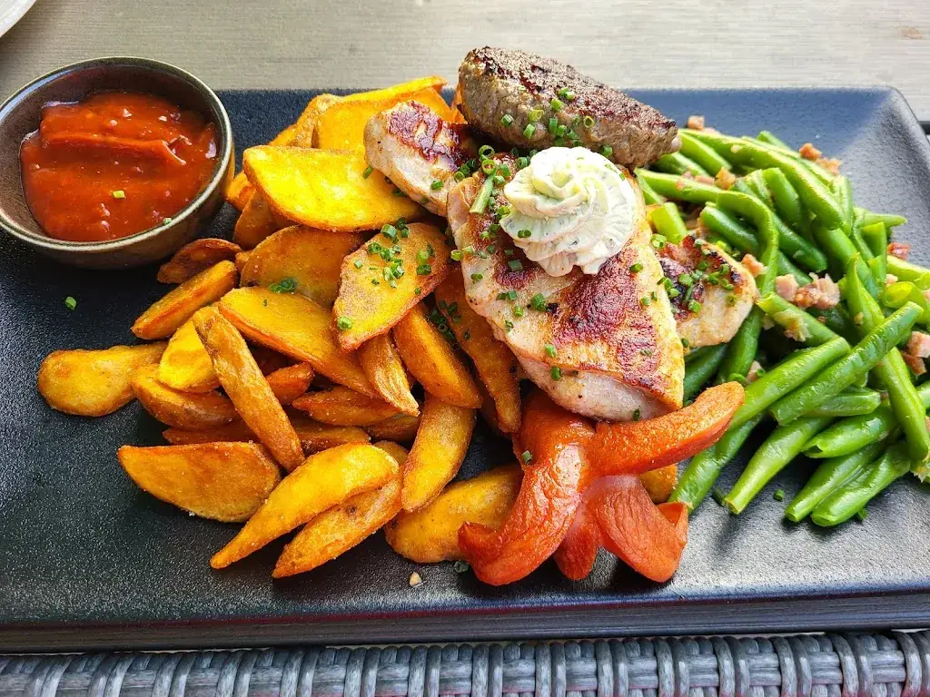 Harald Maier-Kern_Stadt - Fillee_Feistritz bei Knittelfeld_review