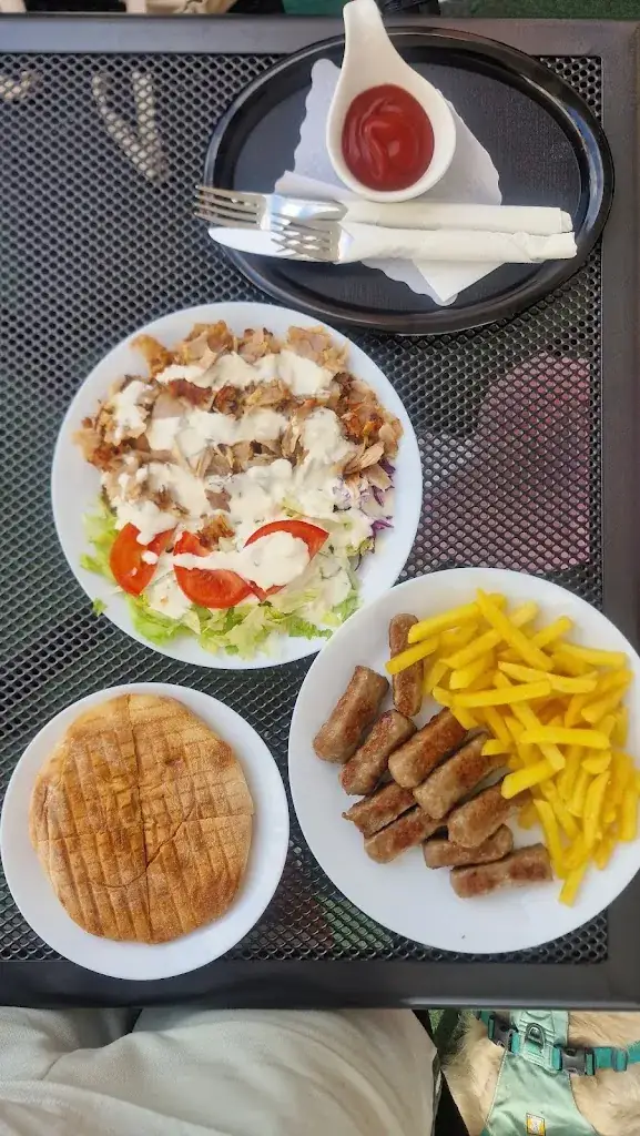 Volodymyr Berestovskyy_JESS Cafe und Grill_Feistritz bei Knittelfeld_review