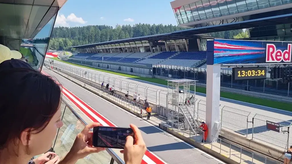 Josef “The Wall” Bína_Bull’s Lane_Feistritz bei Knittelfeld_review