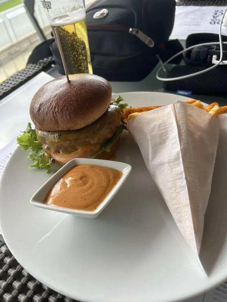 Madalina Udrea_Bull’s Lane_Feistritz bei Knittelfeld_review