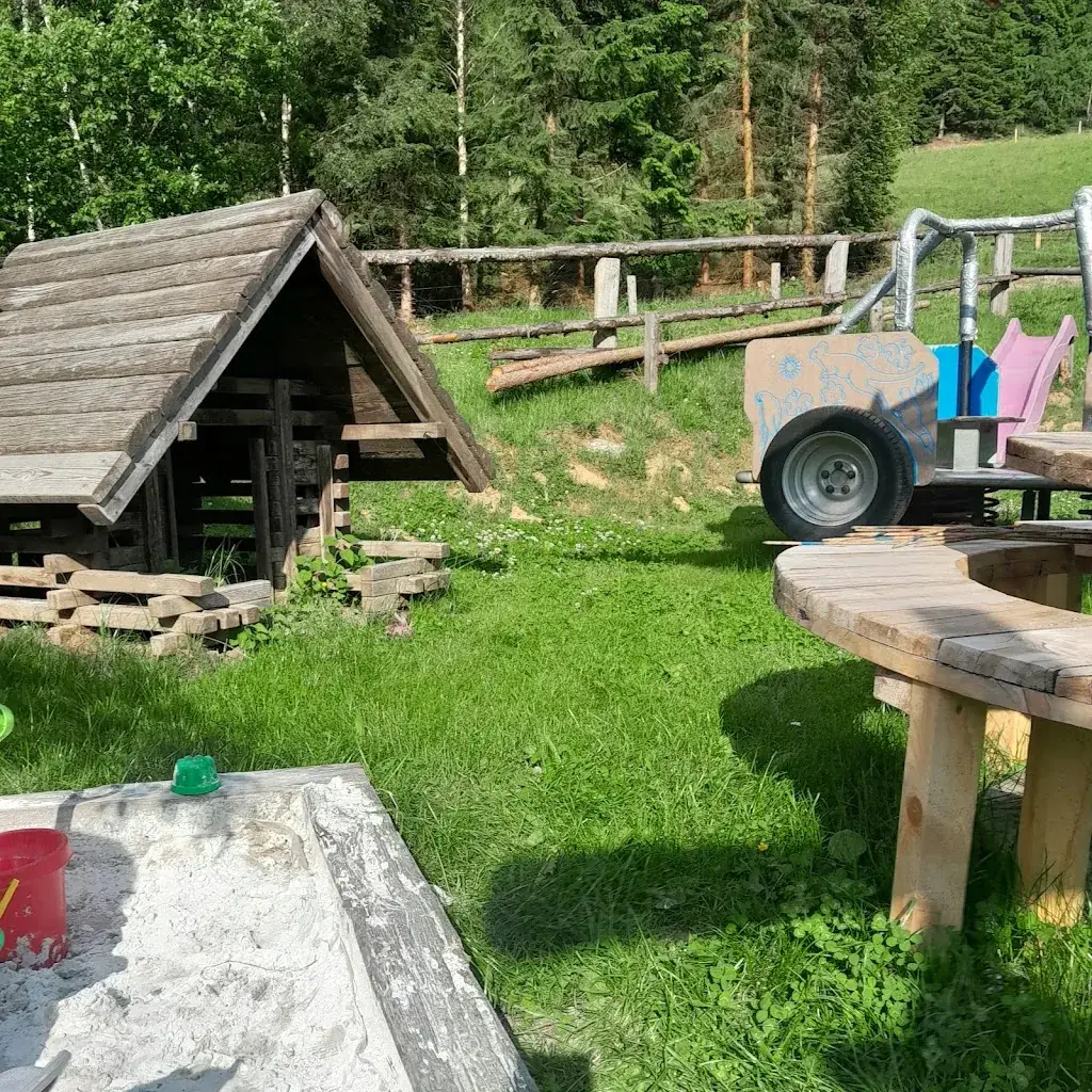 Aneta Graf_Gröndahlhaus_Feistritz bei Knittelfeld_review