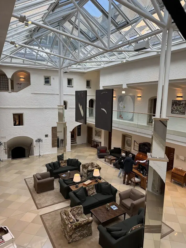 Miroslav Matyáš_Schloss Gabelhofen_Fohnsdorf_review