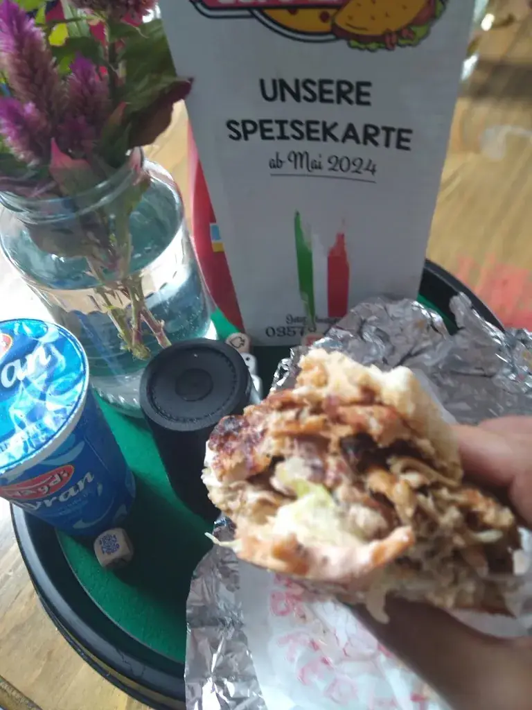 Daniela Knotz_Eli's Pizza, Kebab & Imbiss_Fohnsdorf_avis