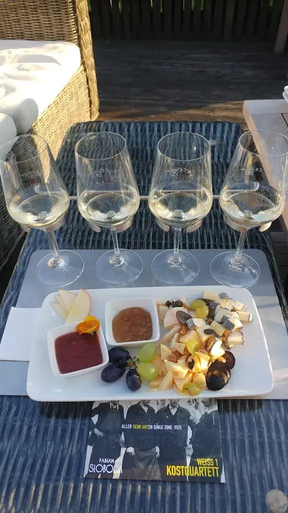 Elisabeth Salomon_Wine shop Fabian Inh Johann Sloboda_Podersdorf am See_review