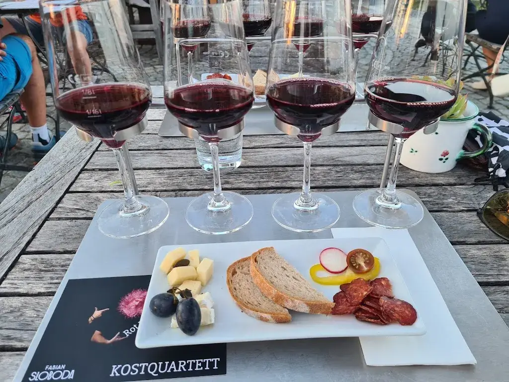 Wine shop Fabian Inh Johann Sloboda_Podersdorf am See_slider_image_3