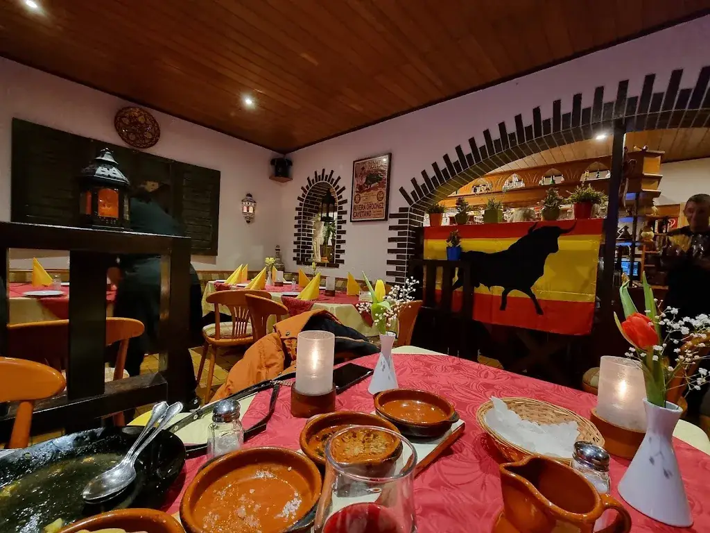 Hola y Olé_Friedberg_slider_image_2