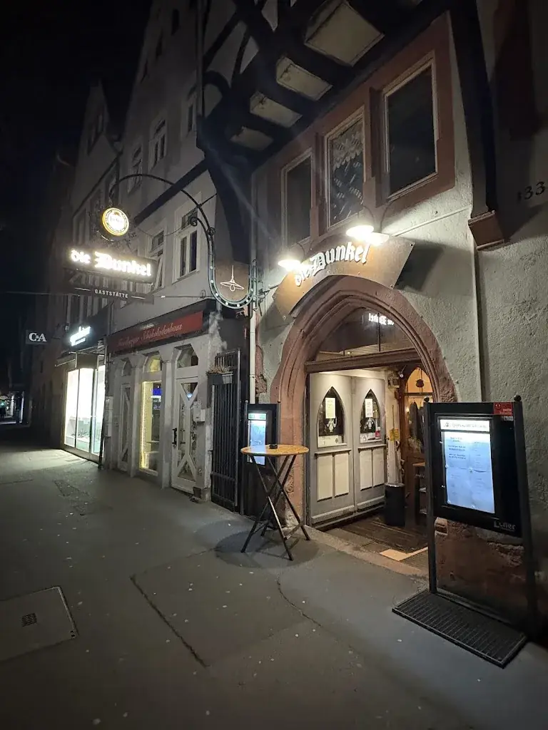 Frankfurt Runner #LocationScout #1001Trips_Die Dunkel_Friedberg_review