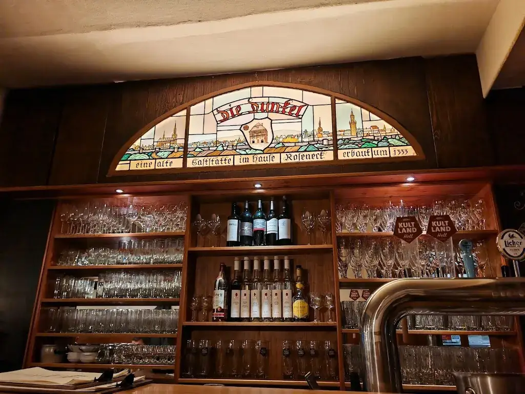 Andrew_Die Dunkel_Friedberg_review