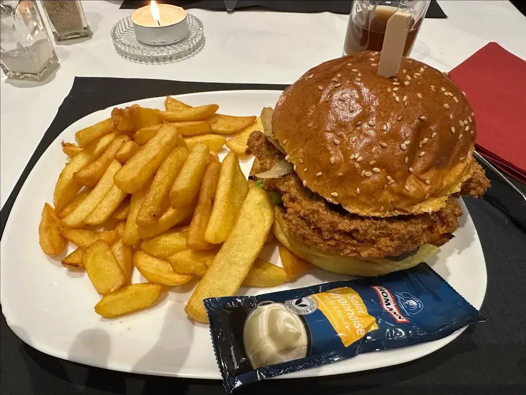 Mnvn Ar_Restaurant Villa Bianco 