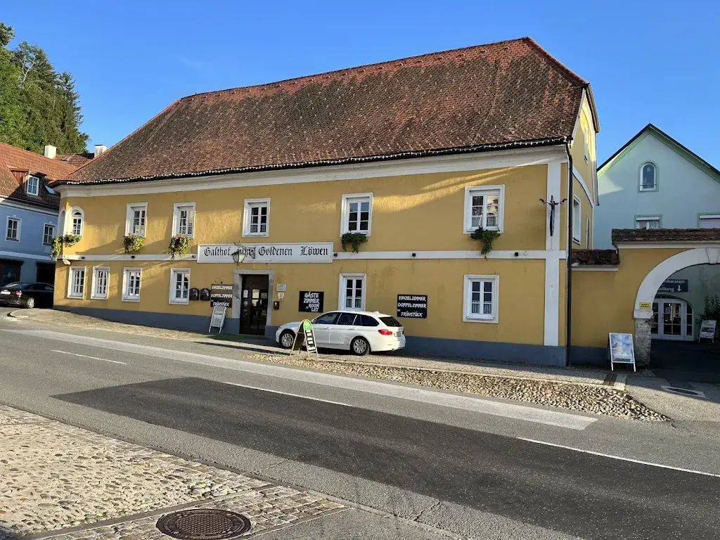 Hotel zum Goldenen Löwen restaurant à Gabersdorf