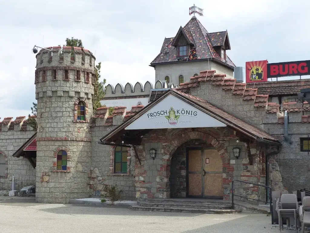Burg Spielberg restaurant in Flatschach