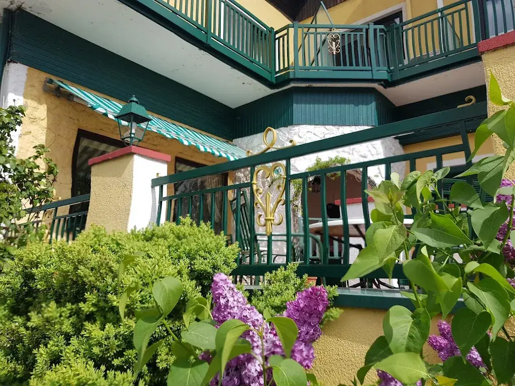 Landgasthof Zur goldenen Traube ristorante a Podersdorf am See