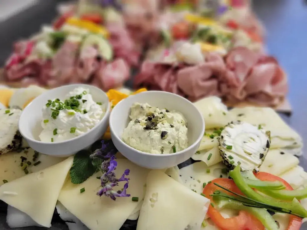 Menu_Zum Hauser Cafe / Hofladen / Restaurant_Flatschach_immagine_5