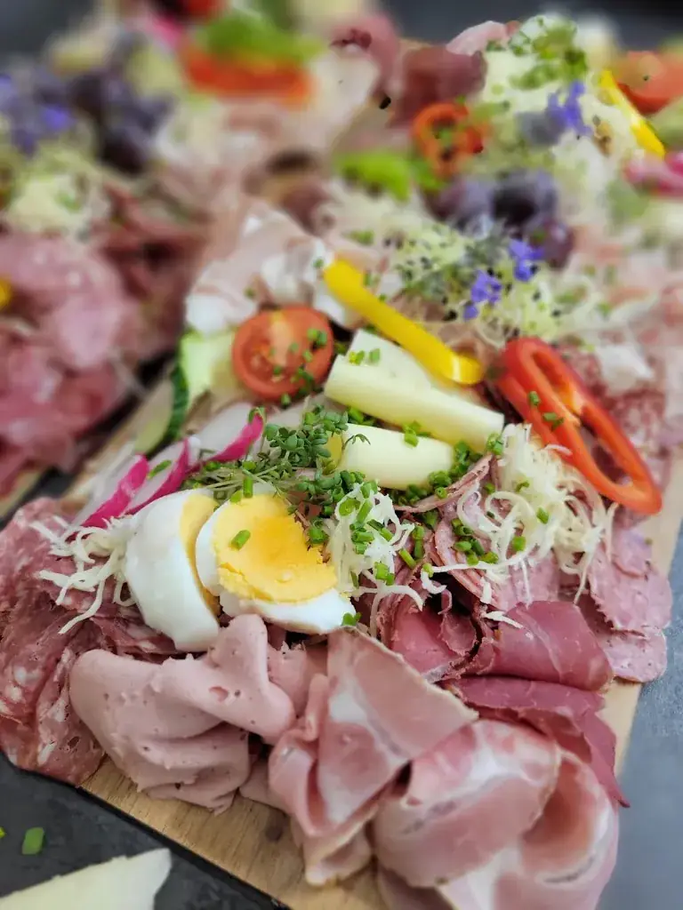 Zum Hauser Cafe / Hofladen / Restaurant_Flatschach_slider_image_3