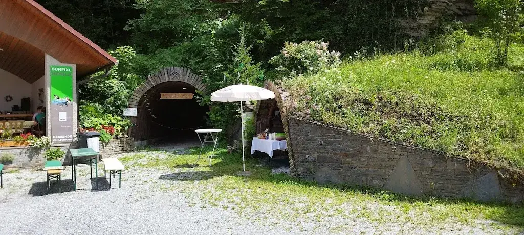 Hans E_Sunfixl Alm Heuriger_Gallmannsegg_recensione