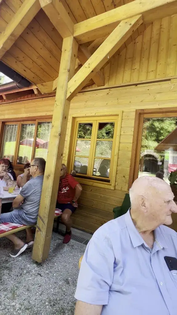 Sunfixl Alm Heuriger_Gallmannsegg_slider_image_2