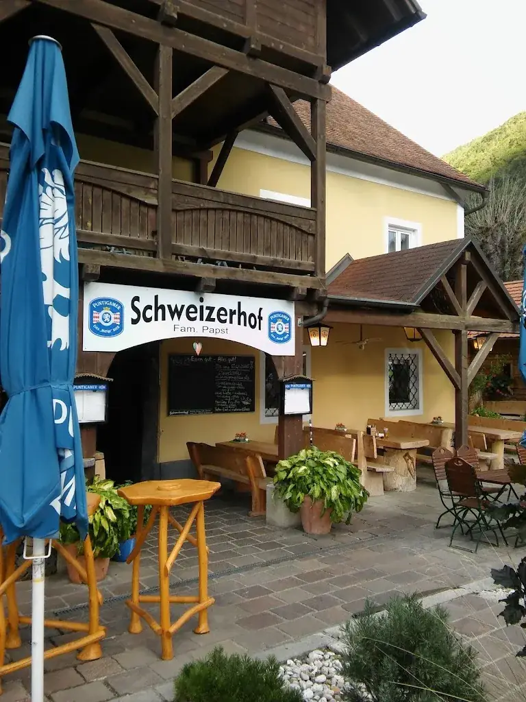 Klammwirtin im Schweizerhof - Bettina Fraißler_Frohnleiten_slider_image_1