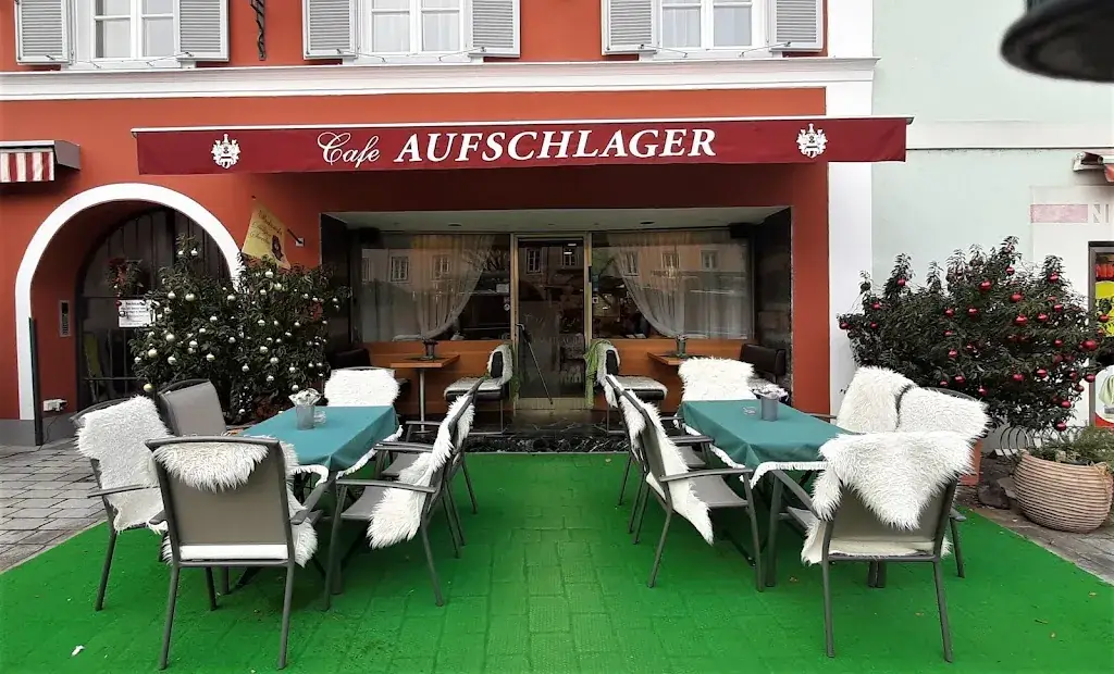 Café Aufschlager restaurant à Frohnleiten