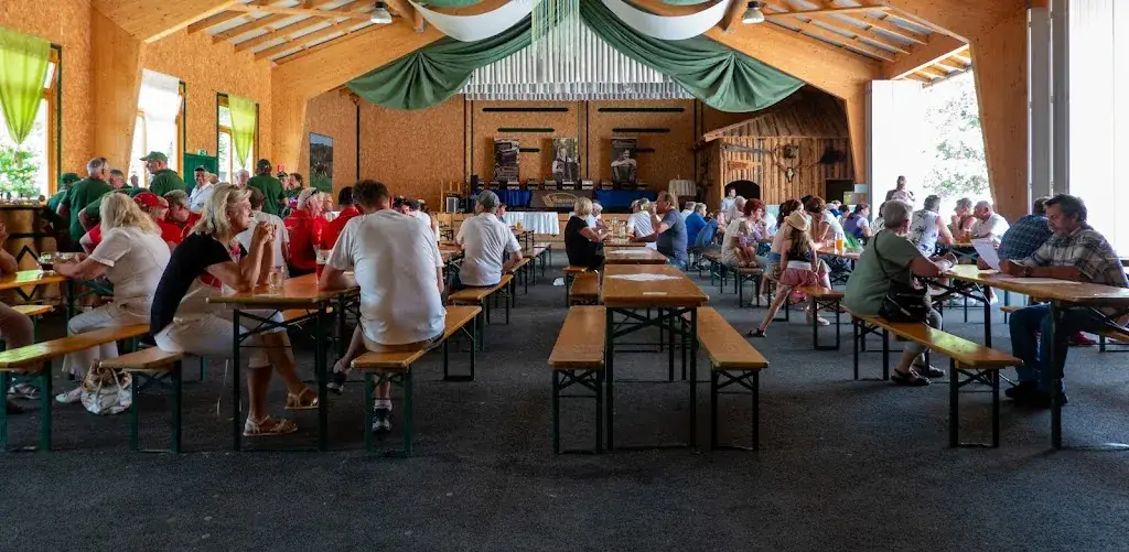 Halle für Alle ristorante a Geistthal