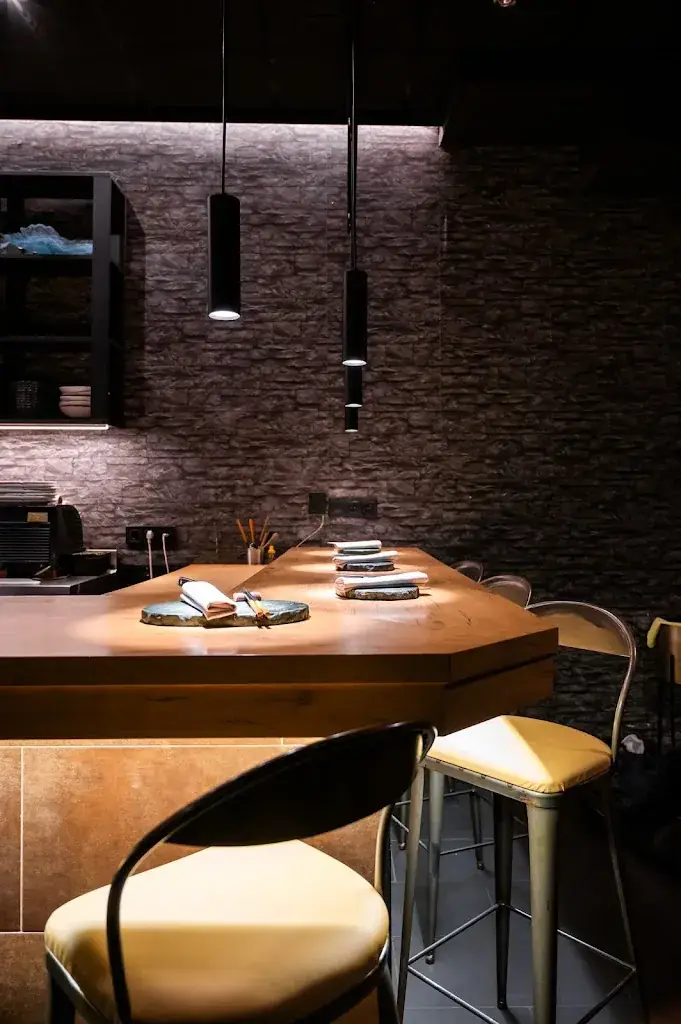 GAMAN I Restaurante Nikkei Madrid by Luis Arévalo restaurant à Gasen