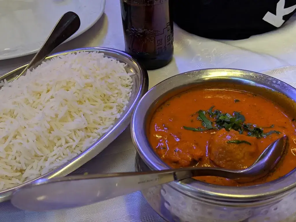 Anand Mahabir_Curry Masala Restaurante Hindú_Garanas_recensione