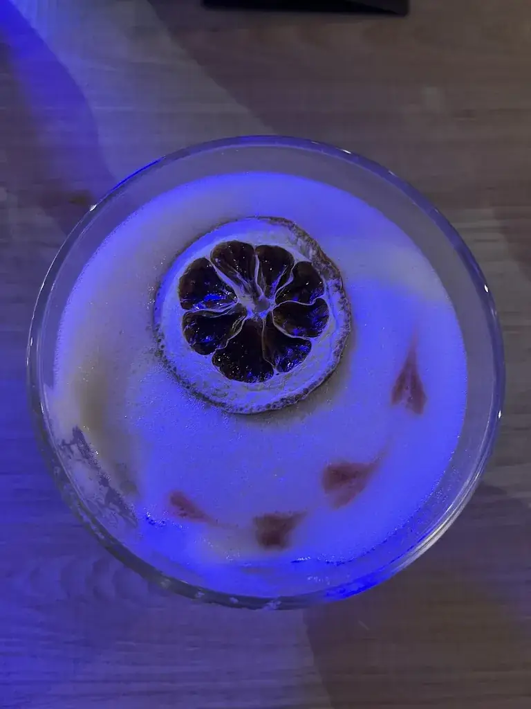 Lucia Correa_Sakale_Garanas_review