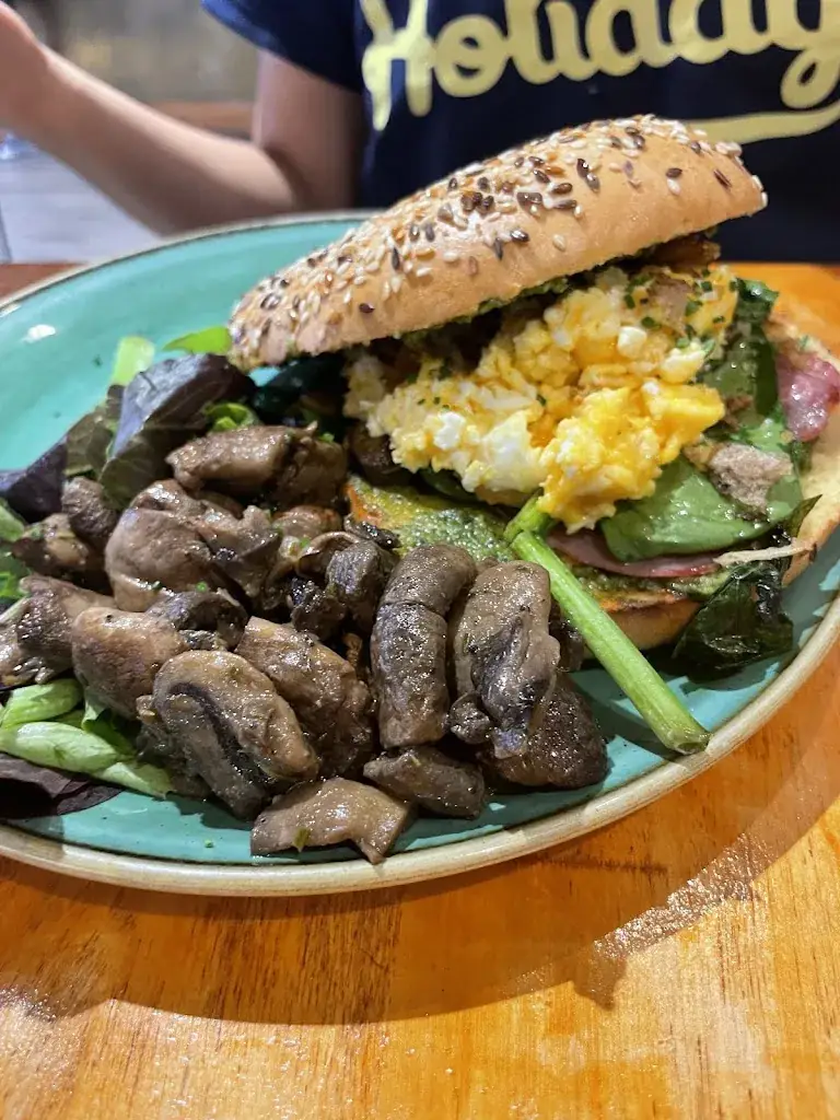 Nika Y_Zenith Brunch & Cocktails_Garanas_review