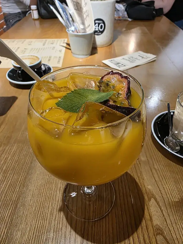 Fernanda Paez_Zenith Brunch & Cocktails_Garanas_review