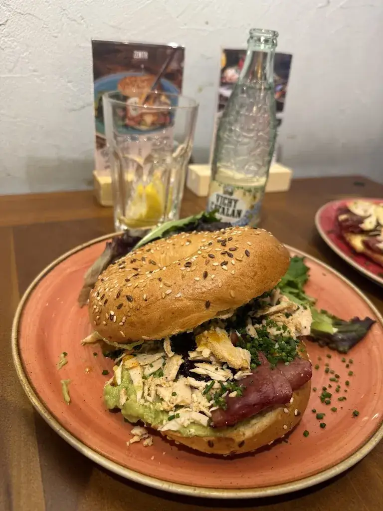 Jennifer Collins_Zenith Brunch & Cocktails_Garanas_review