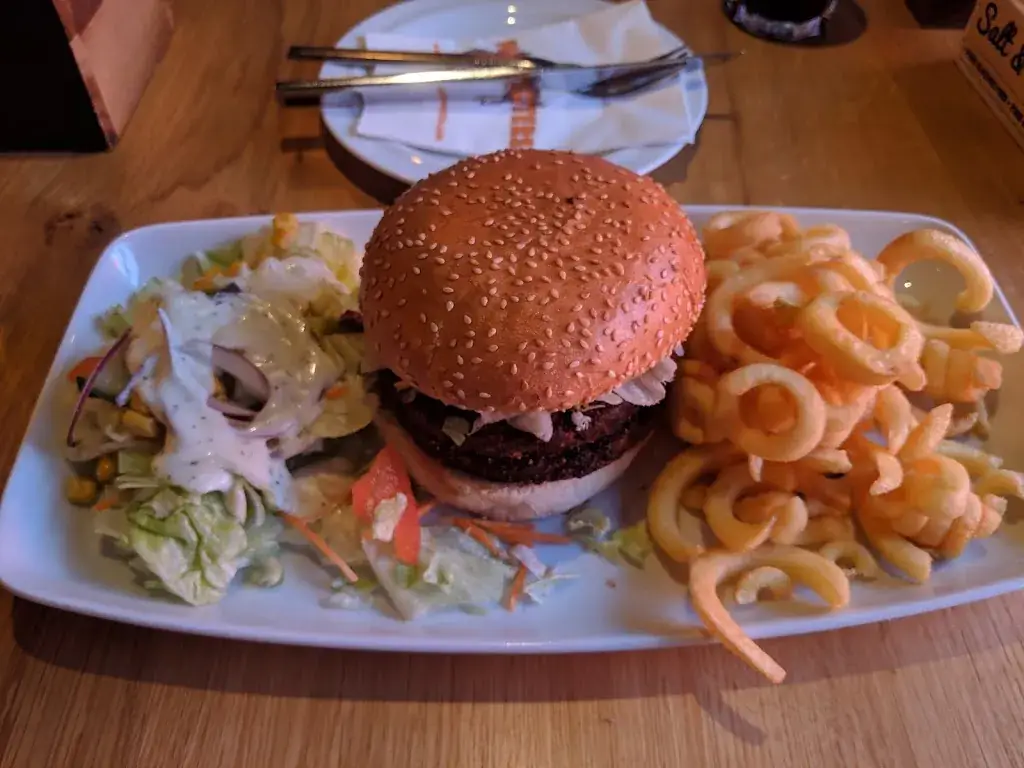 Kushal Madane_Heinz Oberwart_Politischer Bezirk Oberwart_avis