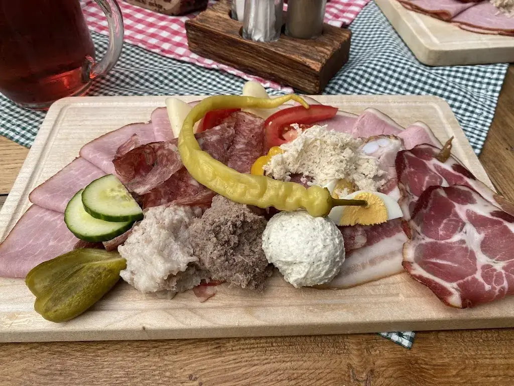 KOLB Purkart Weingut- tavern Schneiderannerl restaurant in Gleinstätten