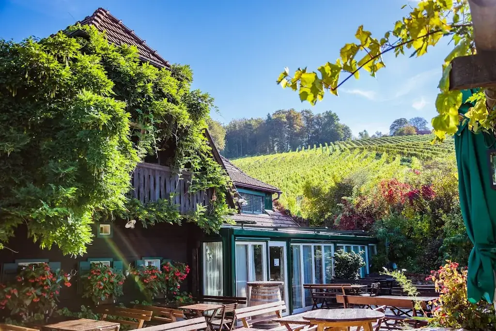 KOLB Purkart Weingut- tavern Schneiderannerl_Gleinstätten_slider_image_3