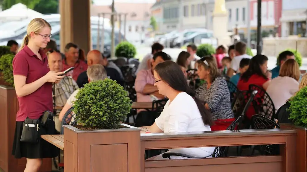 Bakery-Cafe-Konditorei Wagner GmbH & Co KG_Gnas_slider_image_3