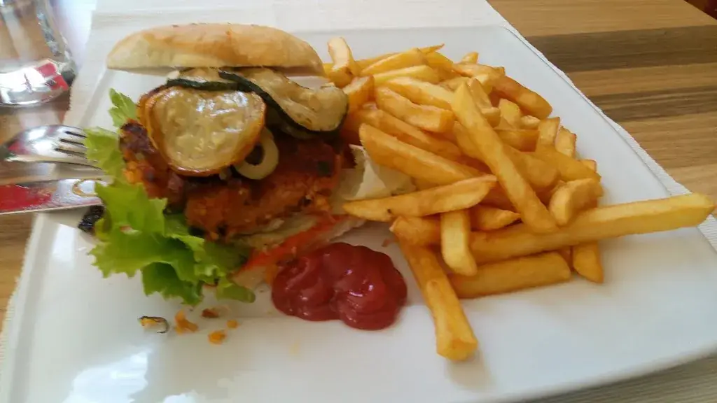 Jasna Ertl_Restaurant & Pizzeria CUUK_Gratwein_review