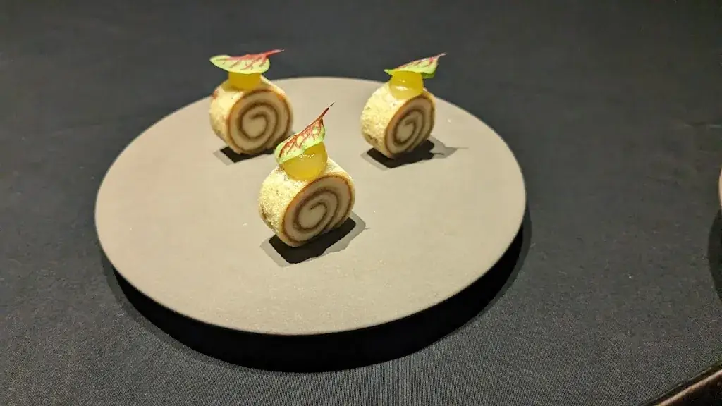 Roni Kollender_Restaurant ARTIS_Graz Stadt_avis